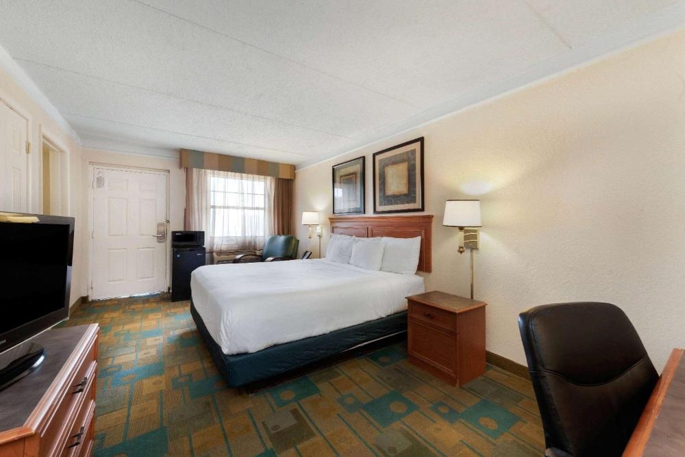 La Quinta Inn & Suites by Wyndham Bossier City