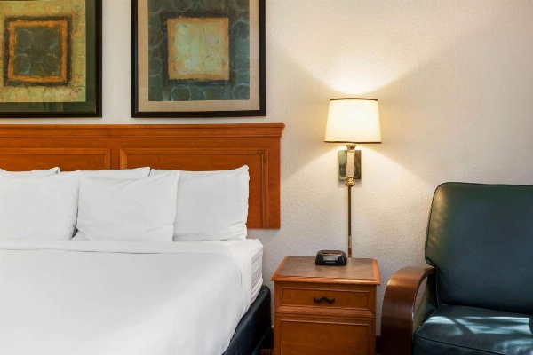 La Quinta Inn & Suites by Wyndham Bossier City Main image